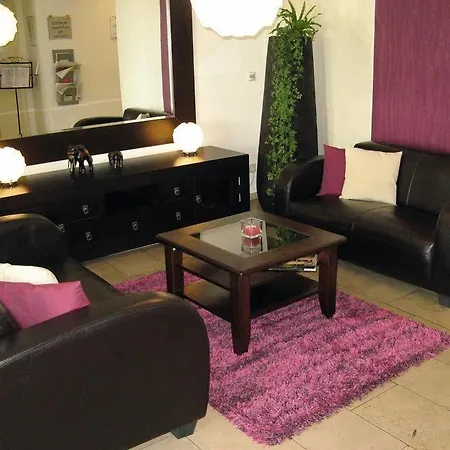 Hotel Townhouse 3*