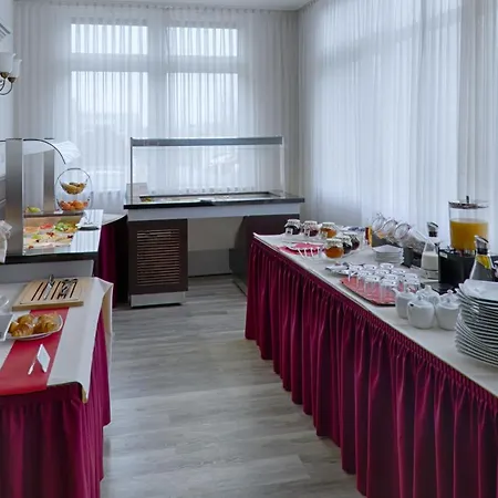 Townhouse Hotel