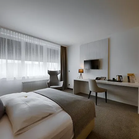 Townhouse Hotel 3*