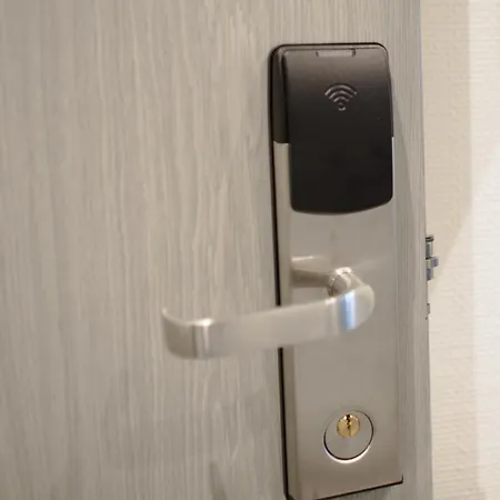 Townhouse Hotel 3*