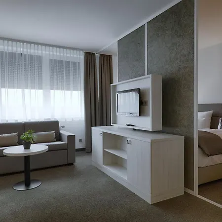 Townhouse Hotel 3*
