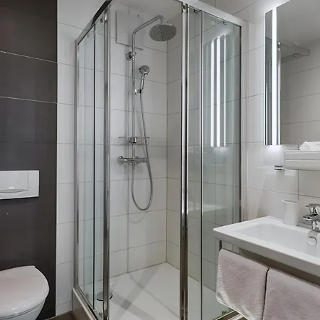 Townhouse Hotel 3*